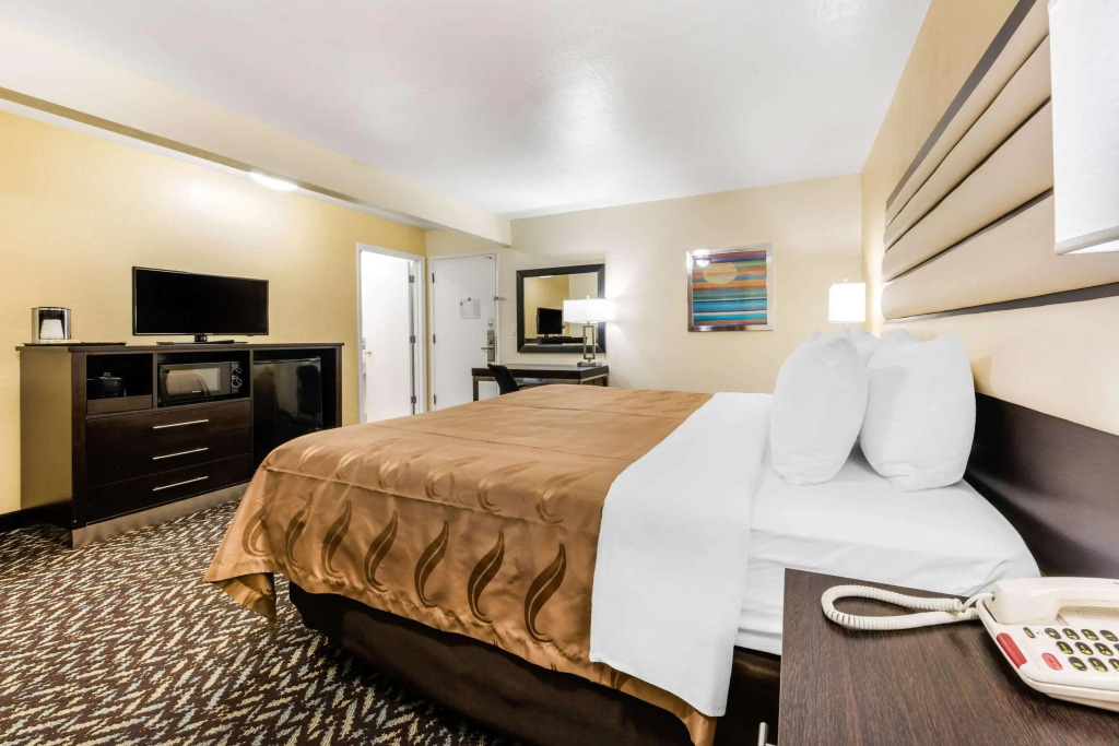 Quality Inn & Suites Capitola By the Sea