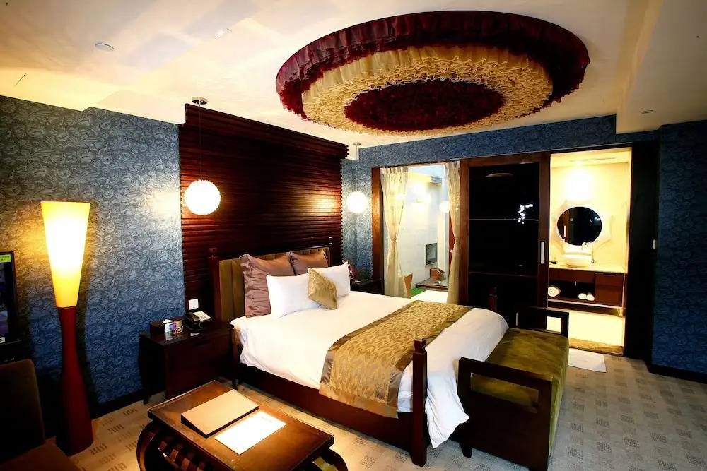 Yuma Hot Spring Hotel