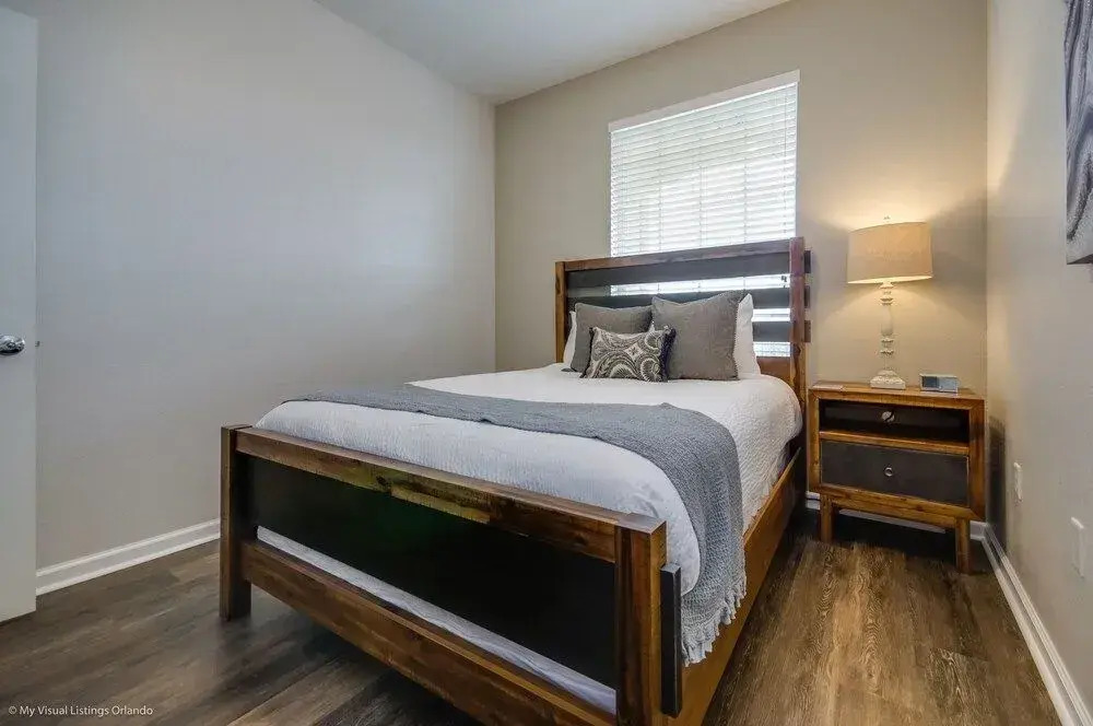 Santiago's Corner Ventura 3 Bedroom Condo by Redawning