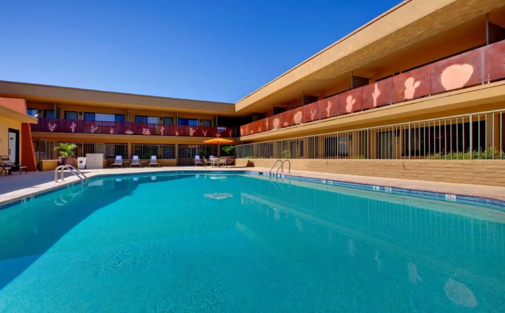 Royal Sun Hotel & Suites