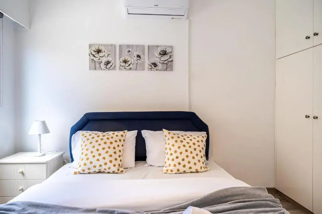 Rustic 1-BR Apt in Mackenzie-Larnaca