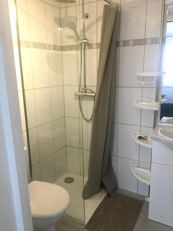 Studio in Beaune, With Enclosed Garden and Wifi