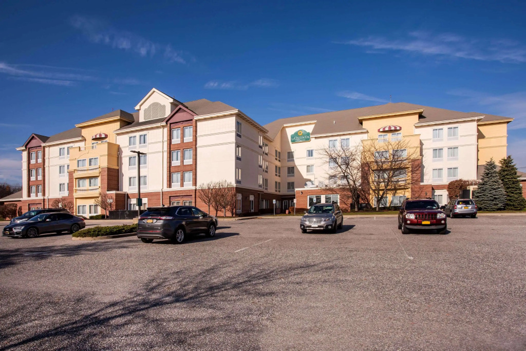La Quinta by Wyndham Islip - MacArthur Airport