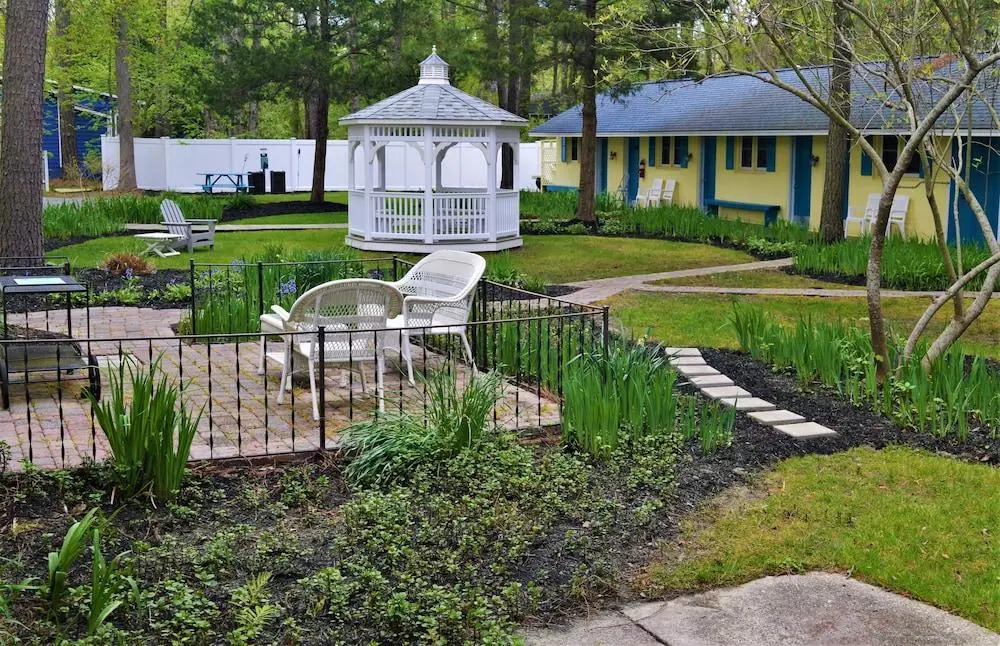 Meris Gardens Bethany
