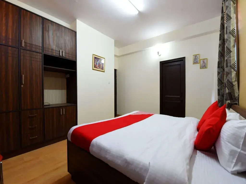 OYO 14122 Home Modern 2BHK Hills View Himuda Colony Kasumptti