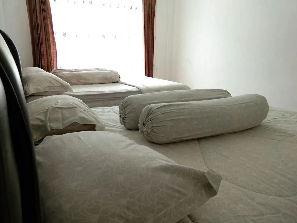 Villa Danau 5 Bedroom for 50 pax