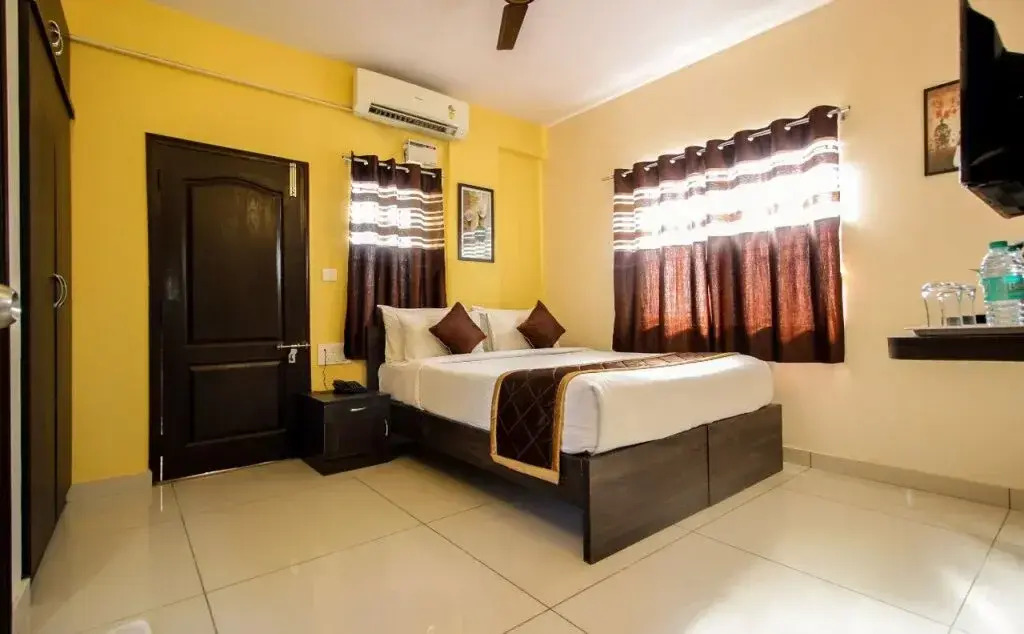 Home Apartment The Premium Services by OYO Rooms