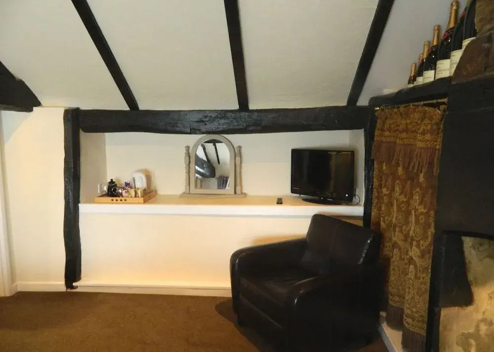 Berts Rooms at The Black Horse Inn