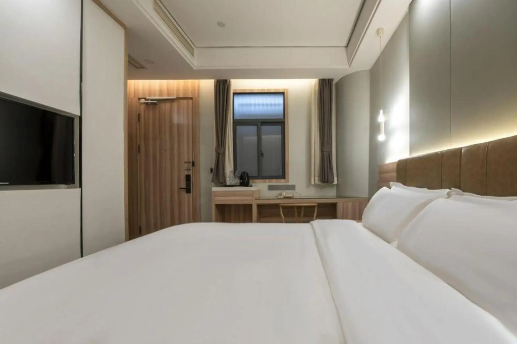 HanTing Hotel (Fuzhou Sanfang Qixiang West Lake Park)