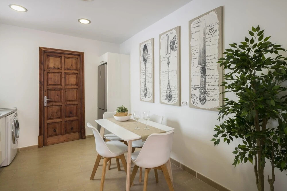 Residence by G Confraria de Sant Miquel 2
