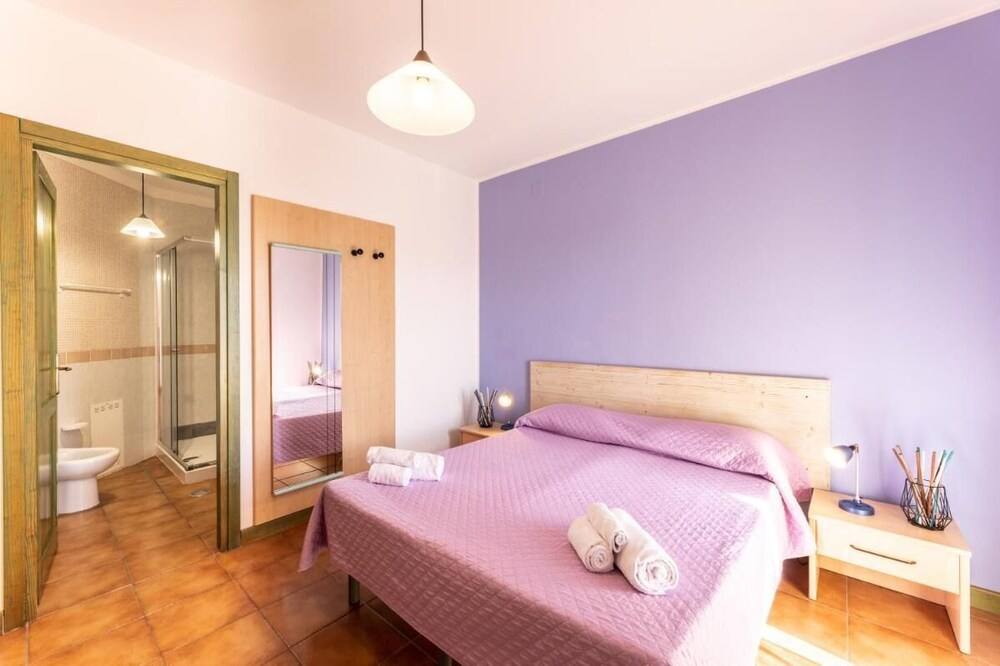 Quaint Residence I Mirti Bianchi 2 Bedroom Apartment Sleeps 6 No0497