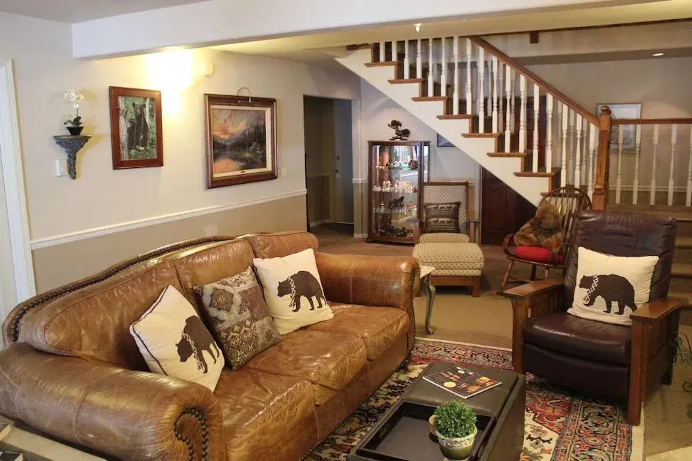 Black Bear Manor
