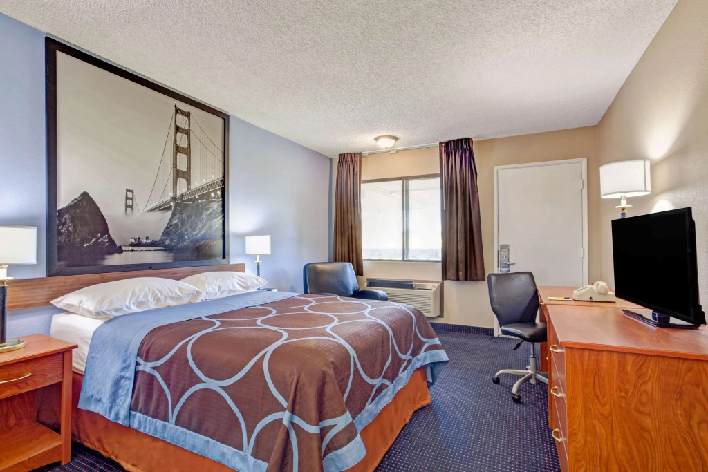 Super 8 by Wyndham Albany Corvallis