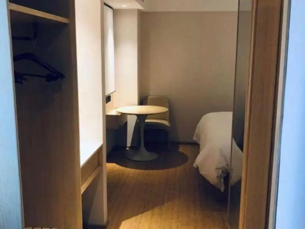 GreenTree Inn Jiangsu Lianyungang Hualian Building Business Hotel