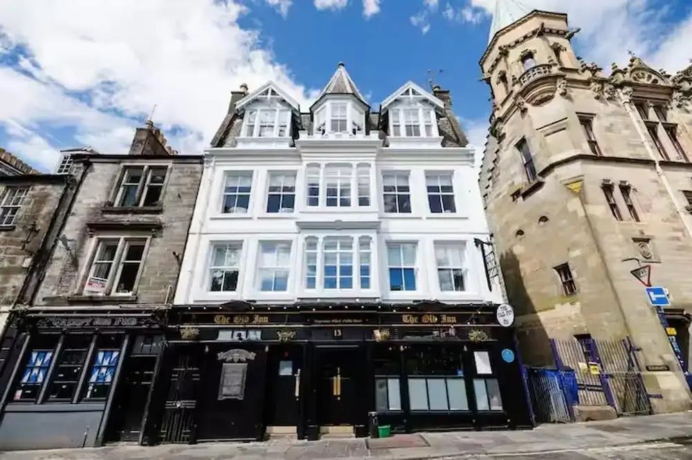 Stylish 3-bed Apartment in the Heritage Quarter