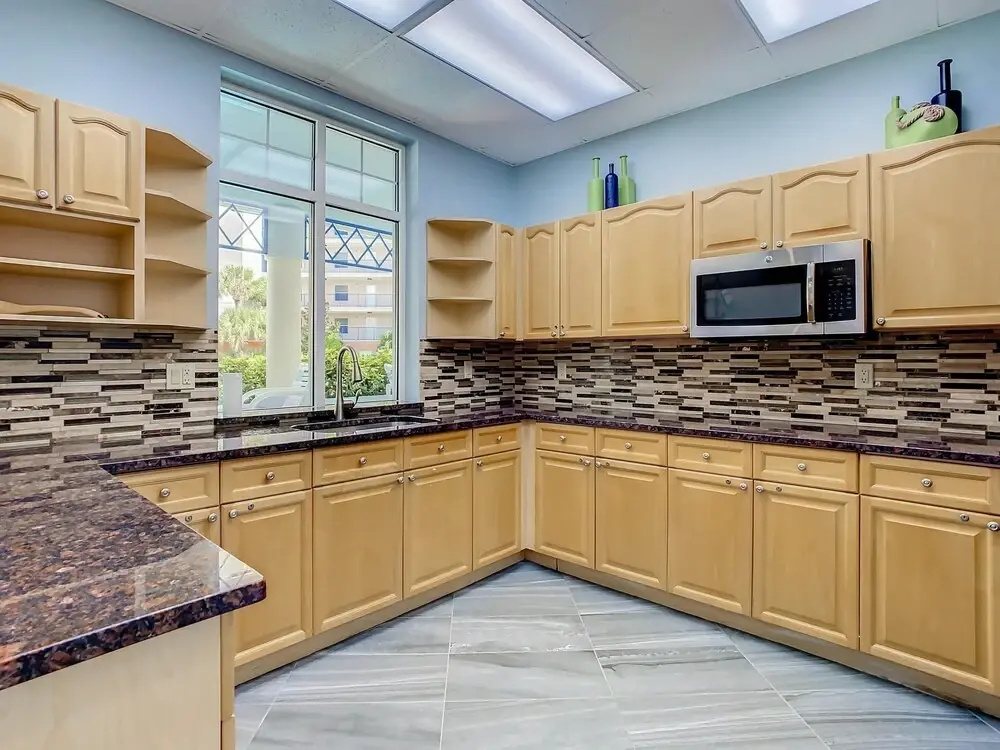 Large Corner Unit at Ocean Walk With Sneak Peak of the Ocean Ow20-501
