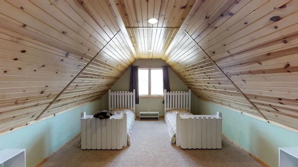 Lakefront Hideaway