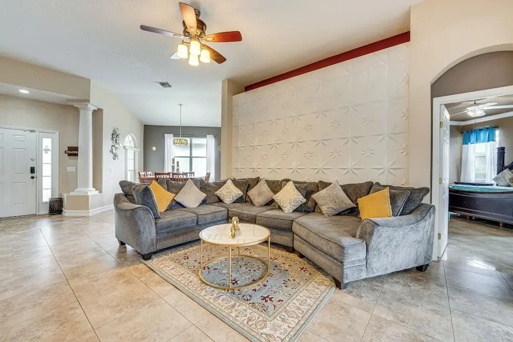 14 Mi to Disney: Spacious Home w/ Pool & Lanai!