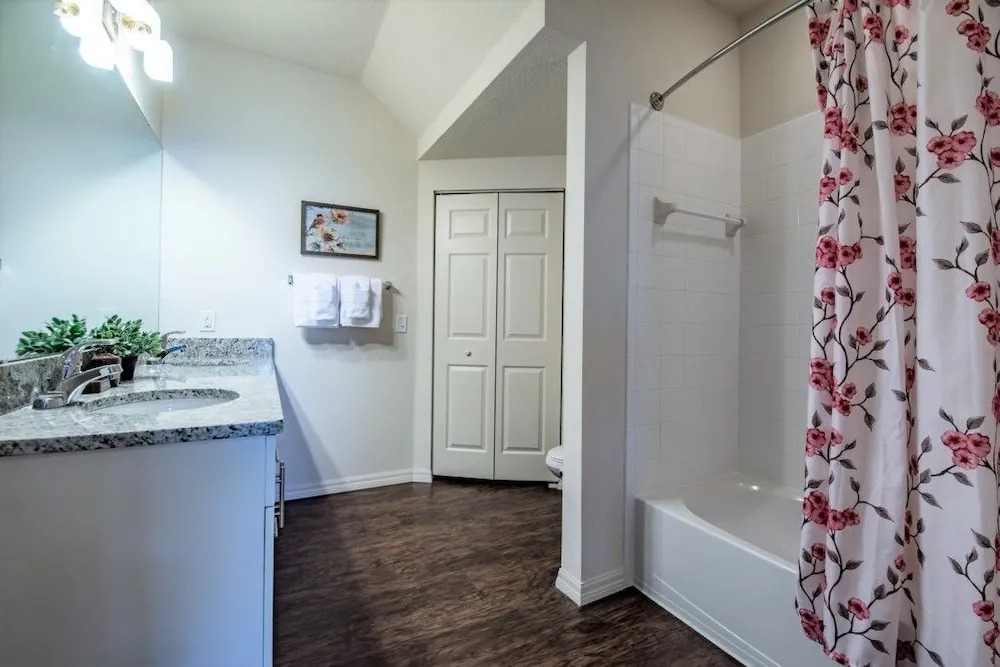 Amazing Townhome! - West Lucaya - 8986SD