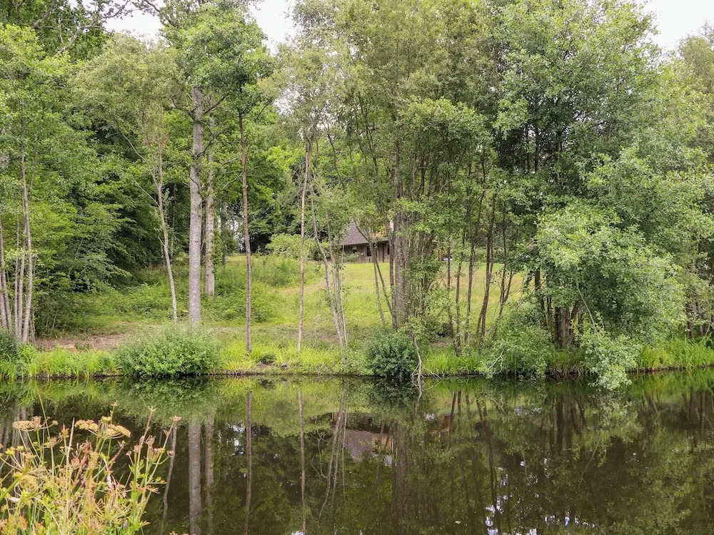 Lakeside Lodge