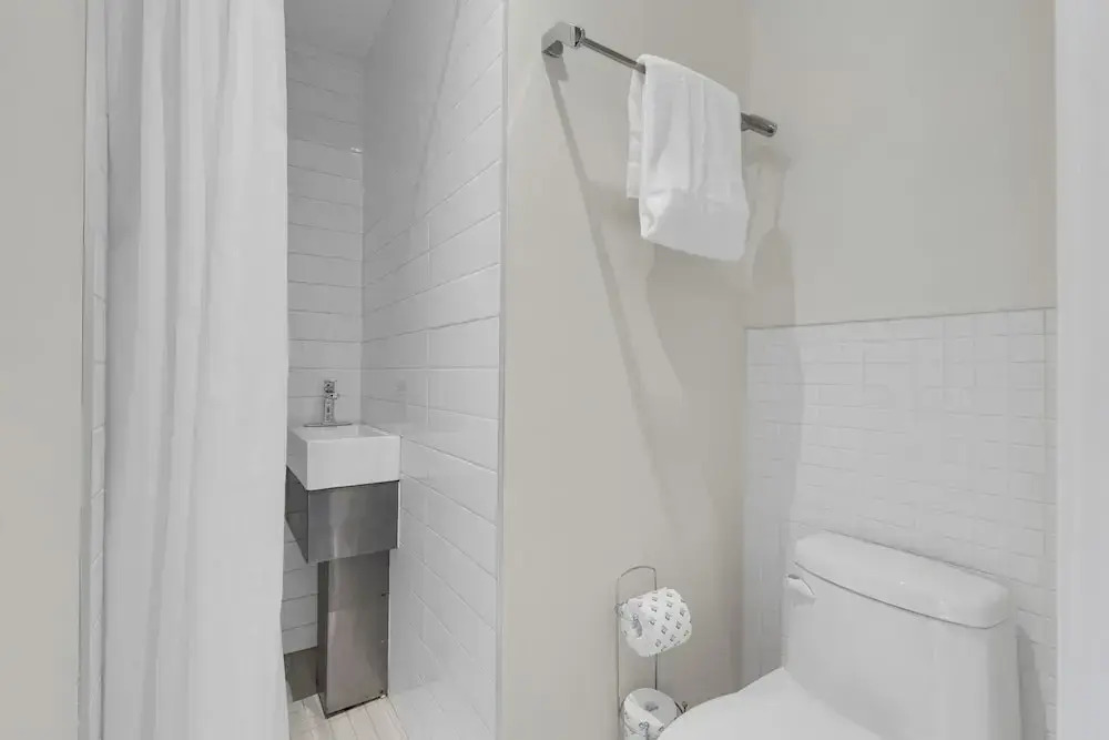 LiV MTL Downtown Montreal Spacious Suites