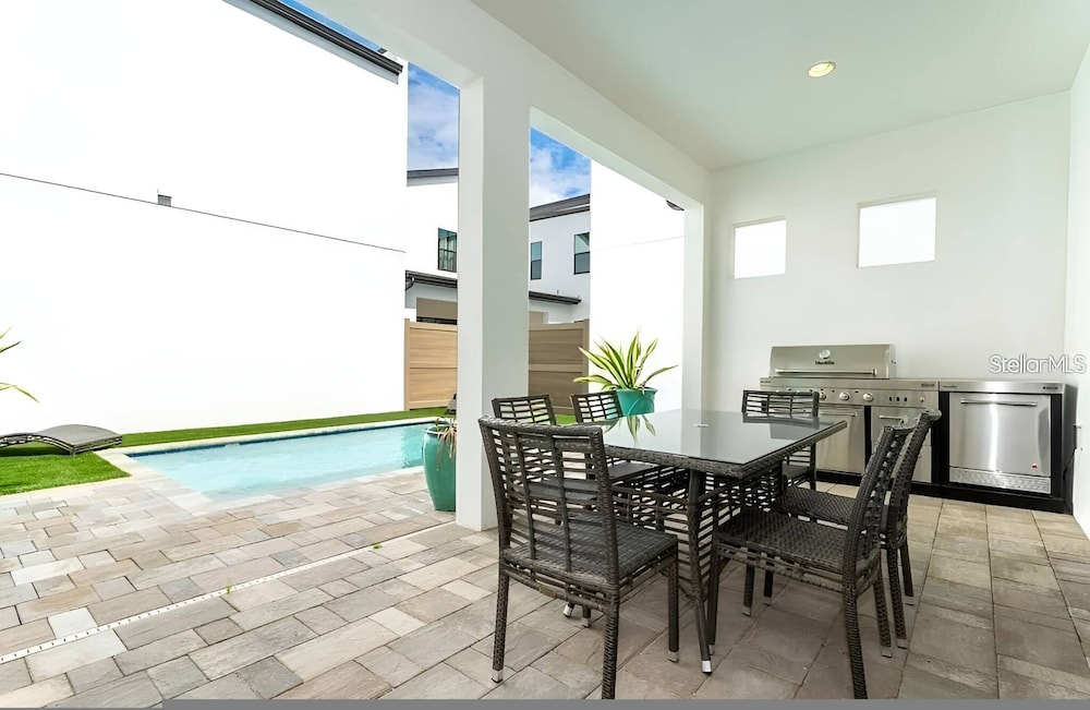 5BR Family Home w Private Pool Near Disney