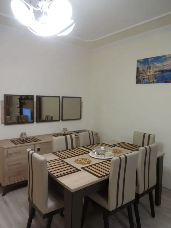 Luxerious Three Bedroom Apartment