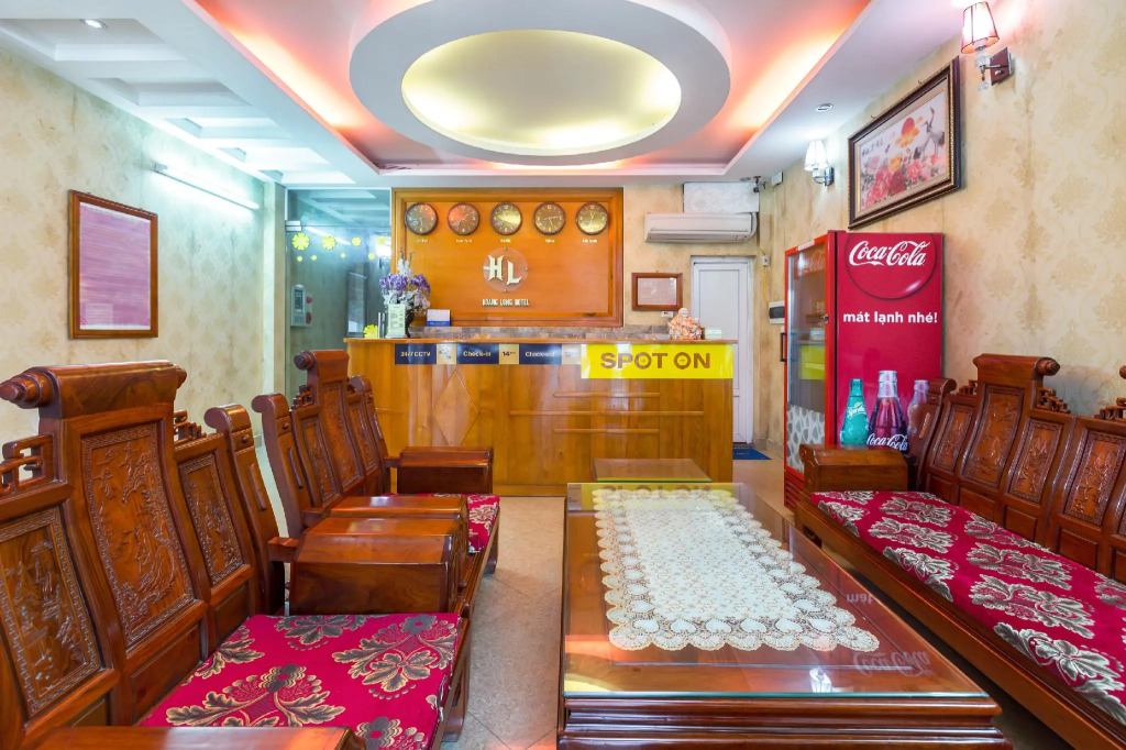 SPOT ON 693 Hoang Long Hotel