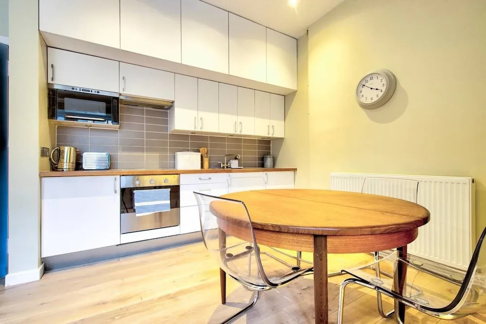 Quiet Mews House In The City Centre