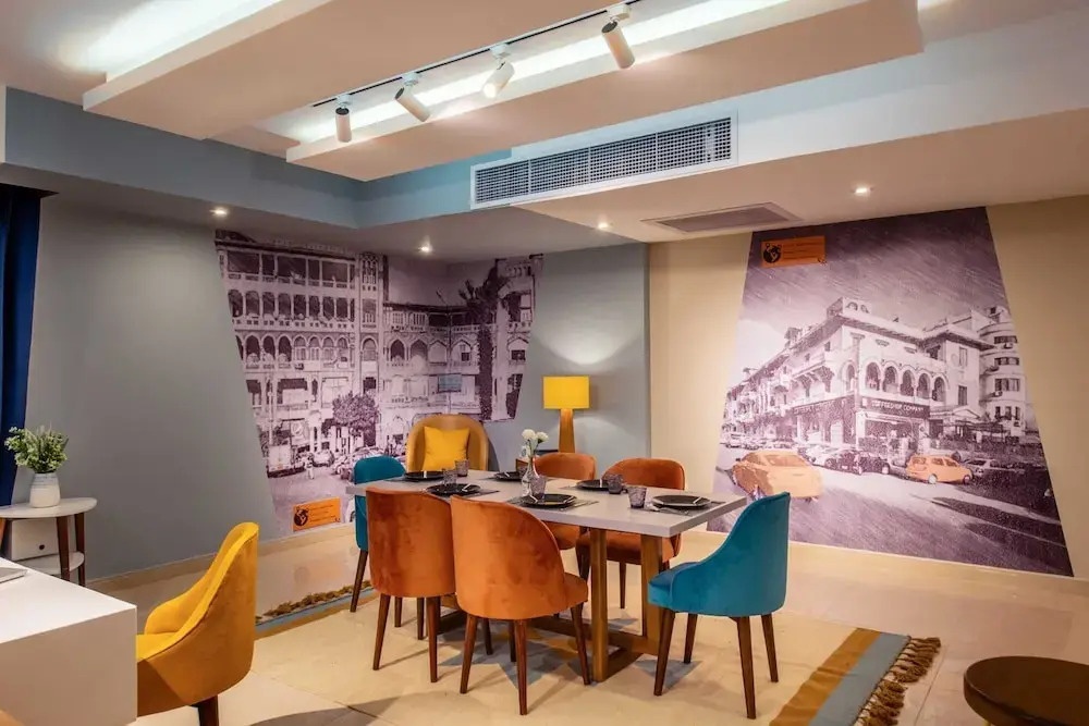 Xuru Stays I Waterfront Designer 2BR - 5 min to Airport