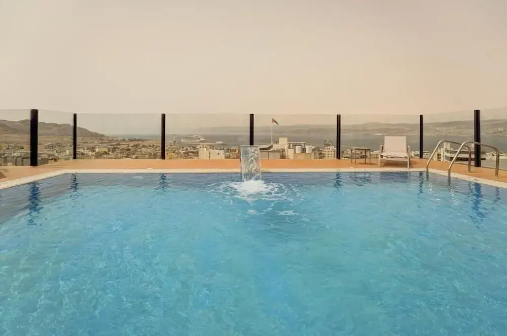 Coral Beach Hotel & Spa