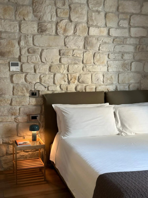 Olivia Rooms Eurialo