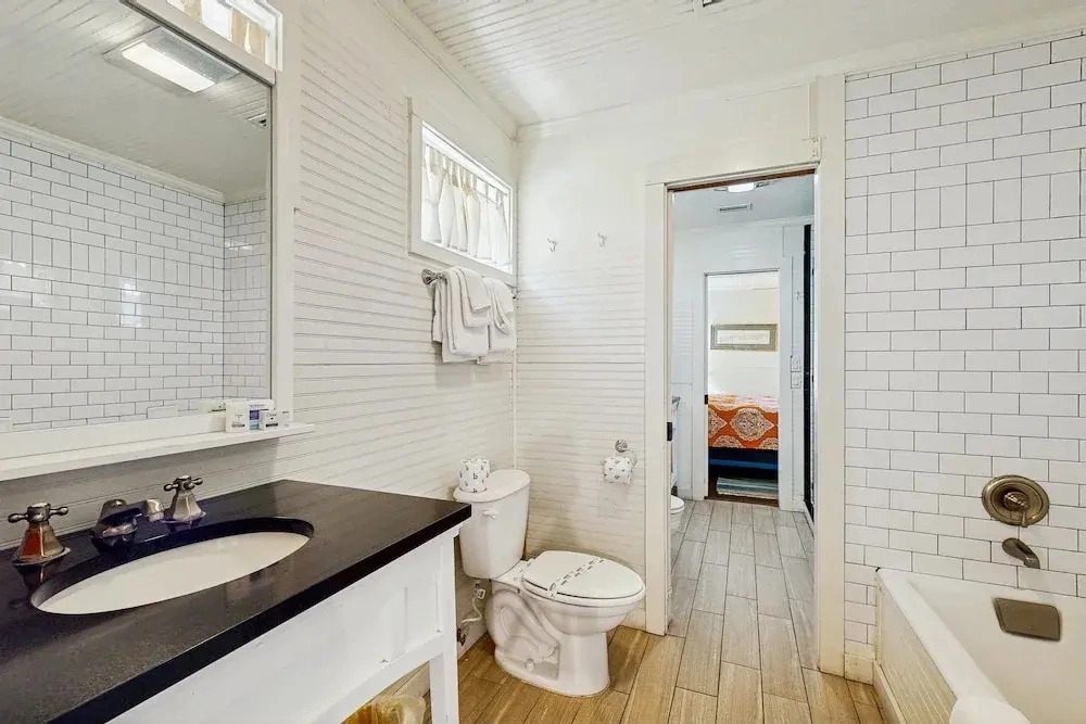 Dog-friendly Cottage by the Beach With Private Pool, Pool Spa, & Free Wifi