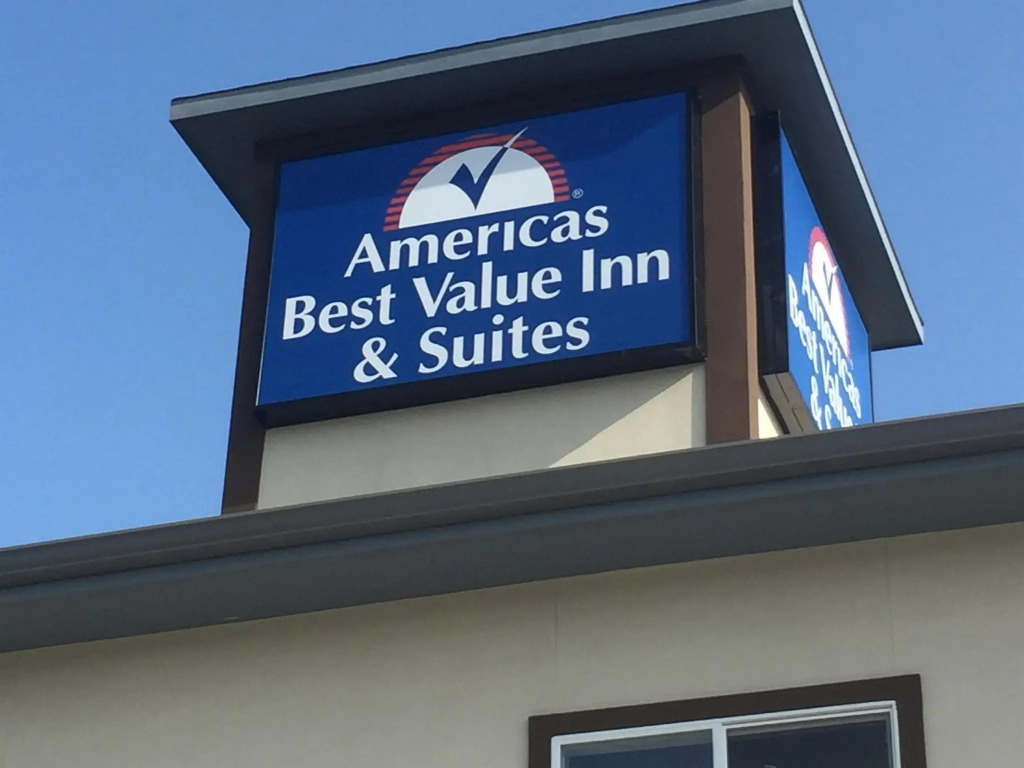 Crystal Inn & Suites IAH Humble