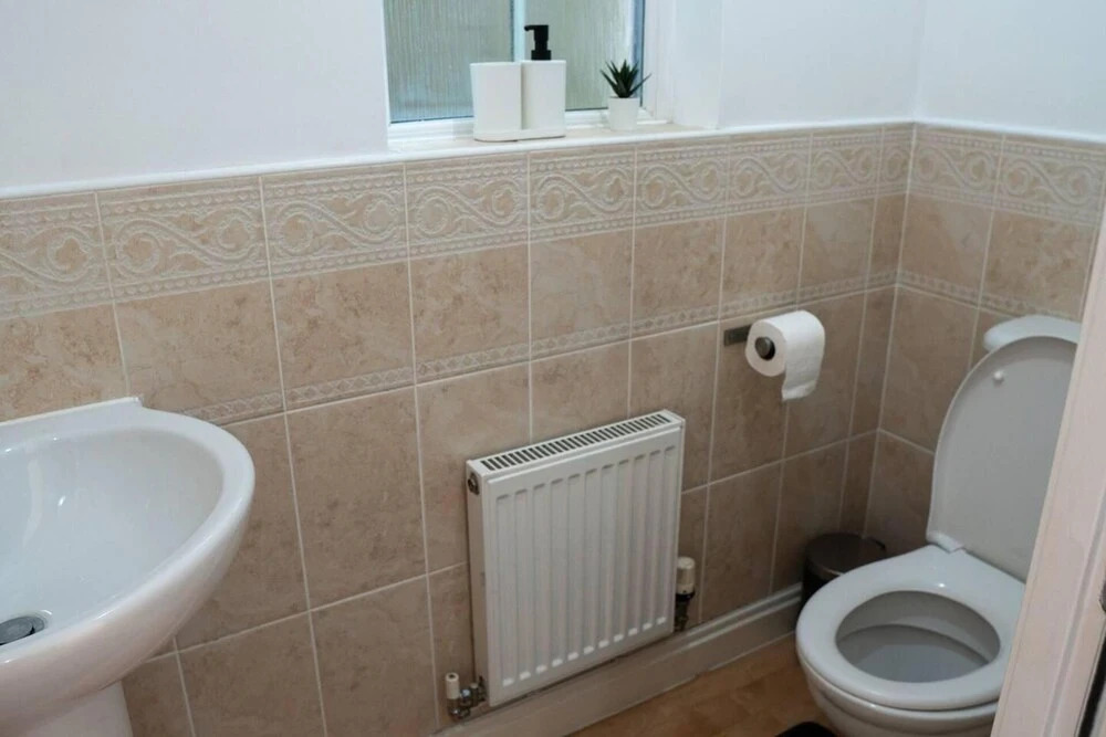 Stunning 6-bed House in Milton Keynes