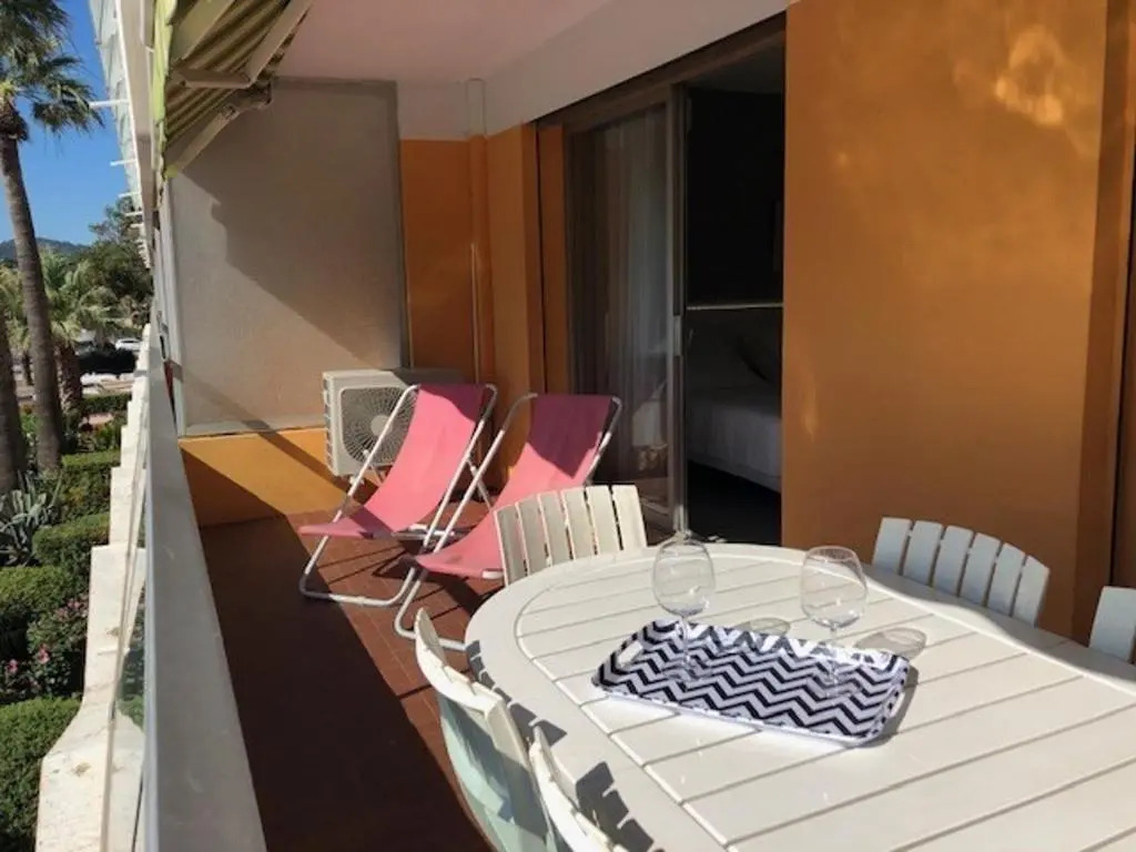 Appartement Le Lavandou, 2 pièces, 4 personnes - FR-1-308-123