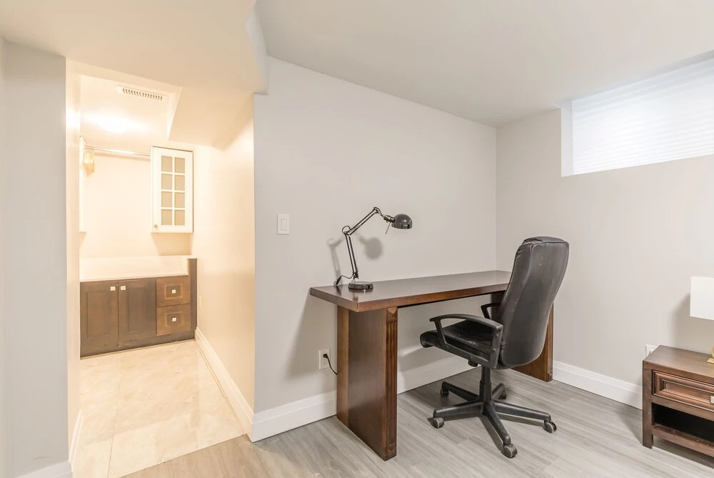 Elevate Rooms at Spadina & Bloor