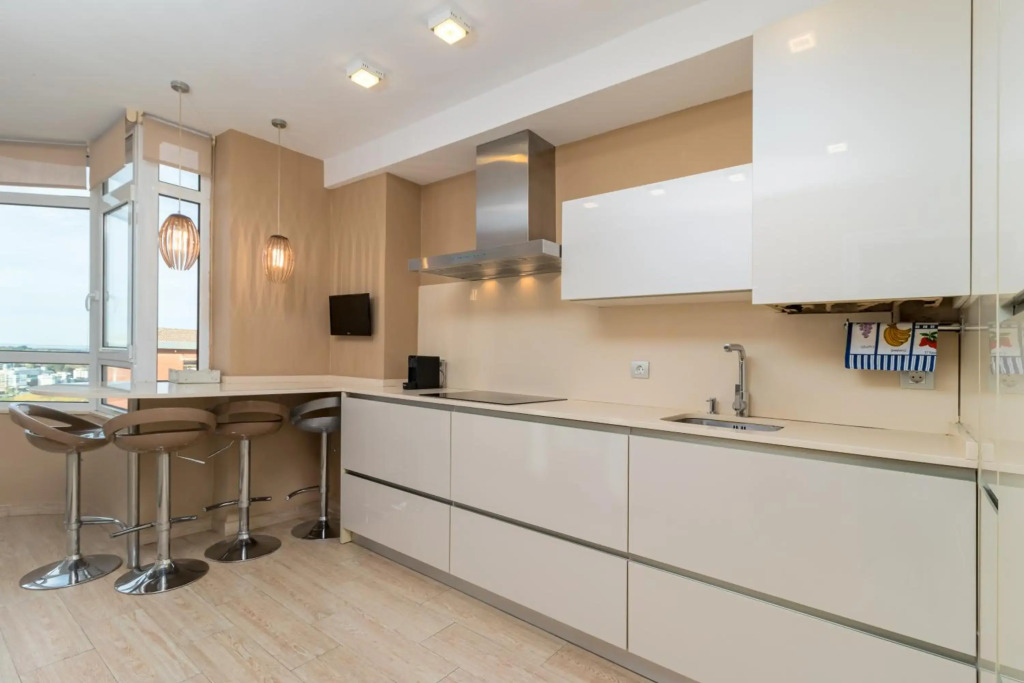 Apartamento Junto Playa Sardinero Con Parking