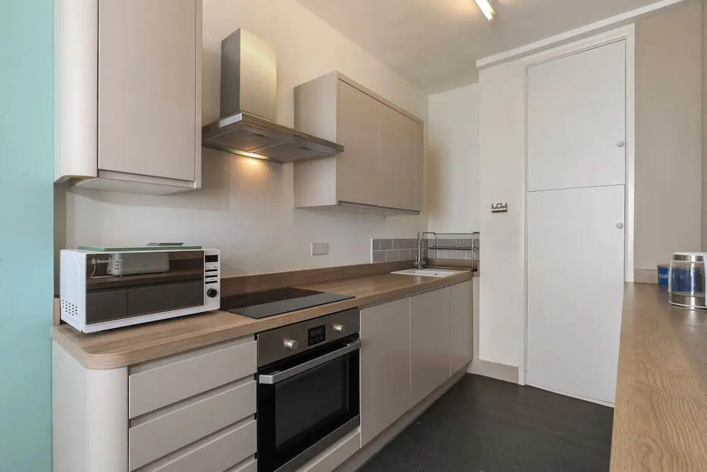 5 Paragon Court - Sea Front Apartment