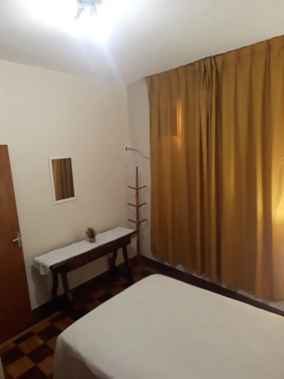 Copacabana apto 2 quartos excelente localização 100m da praia