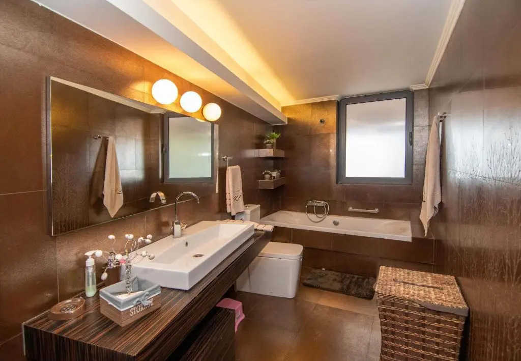 Optasia Luxury House
