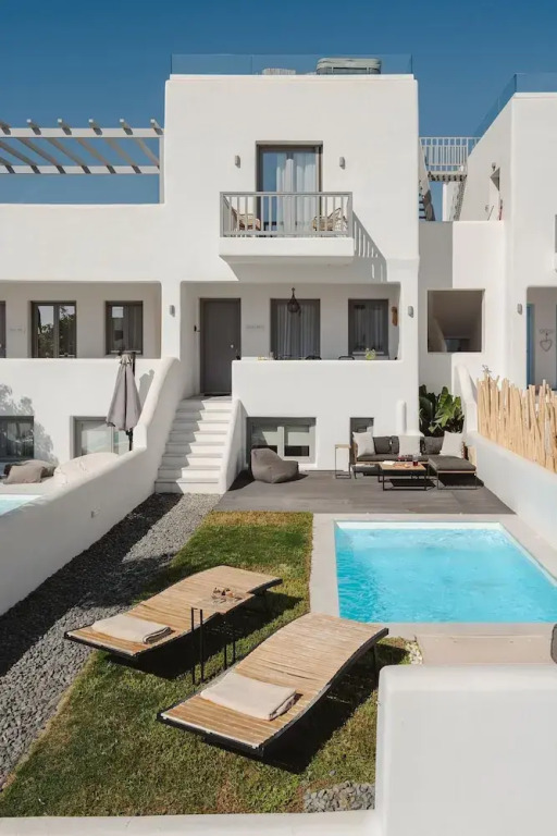 Villa Karla, Beachside Bliss in Agios Prokopios
