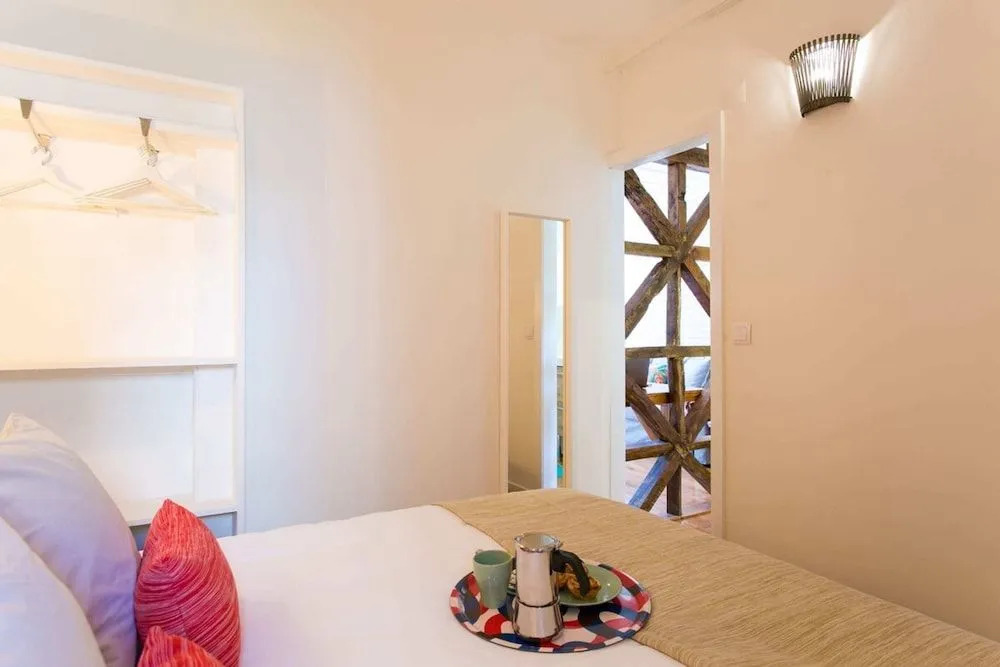 Sunlit Photographers 1bedroom Apartment in Alcântara