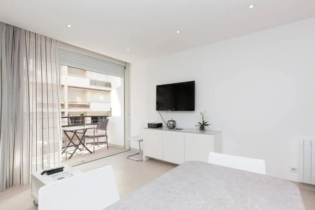 Chic & Modern 1bed Next To Martinez