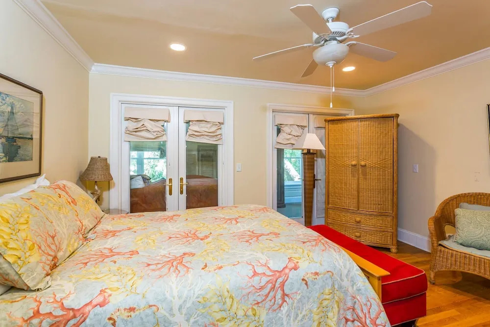 2212 Bruce Drive by Hodnett Cooper