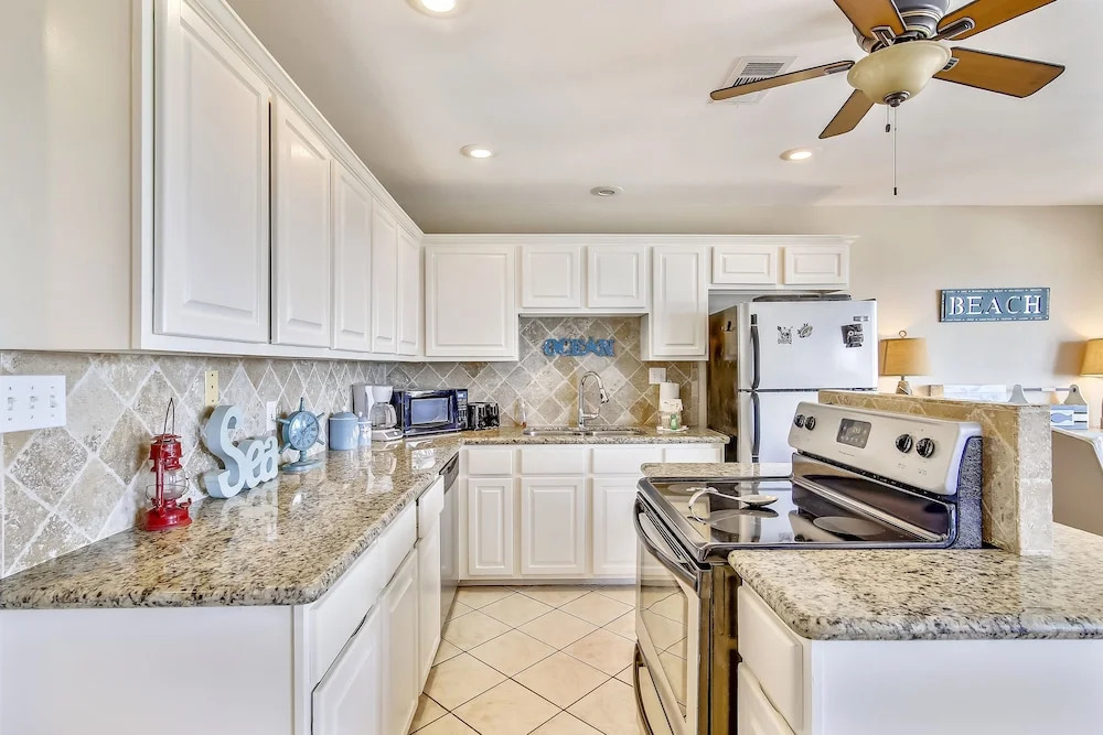 Dat View Tho! - 4 Br Home