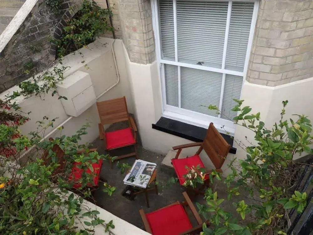 Moray Beachside Apartments
