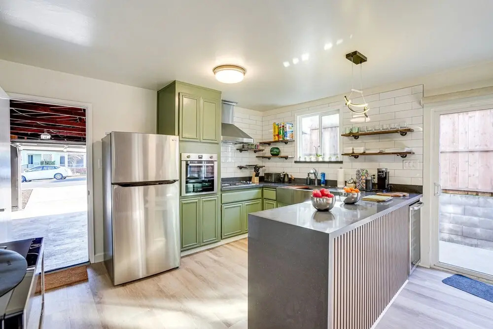 Pinole Oasis w/ Gazebo & Gas Grill: Close to Napa