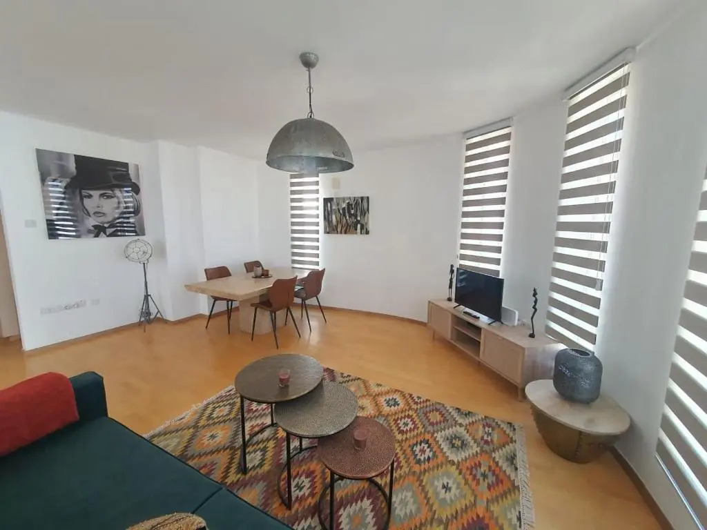 Anamor apartment 408