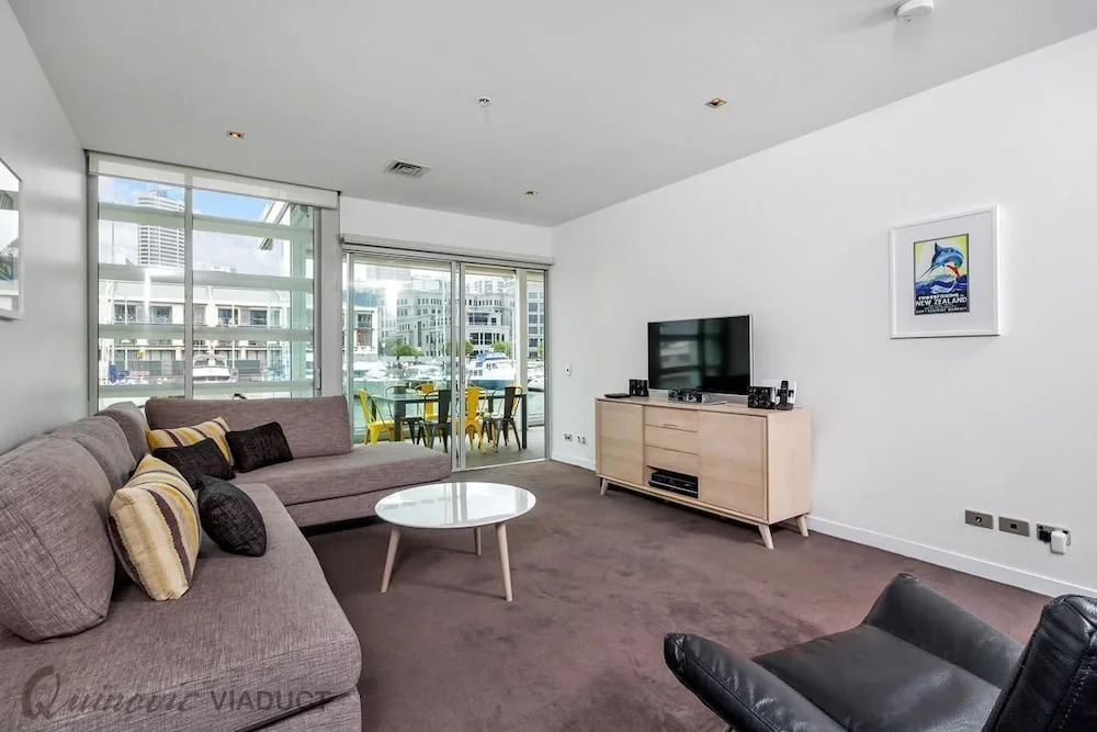 QV Area Waterfront Apartment - 503